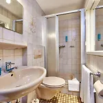 Gaestehaus Angela 2*