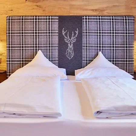 Gasthuis Gaestehaus Angela Garmisch-Partenkirchen